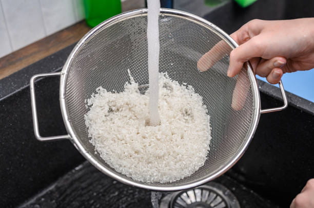 تصویر 2 از برنج سنگی دستی یادگاری از زمین‌های شمالی باران‌خیز
